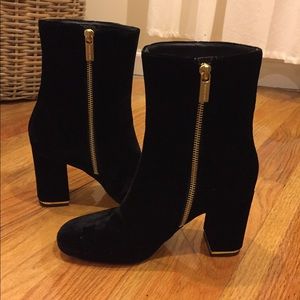 🌟EUC🌟Michael Kors Ursula Bootie! Black Velvet😍